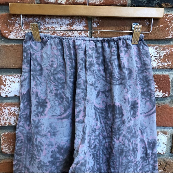 Victoria's Secret Silk Sheer Paisley Wide Leg Lounge Pants - Picture 5 of 8